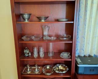 Bookcase. Misc decor.