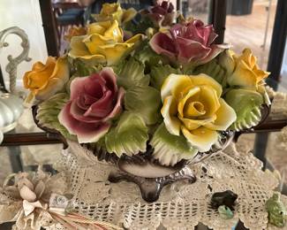 Large Capodimonte Floral Center Piece 