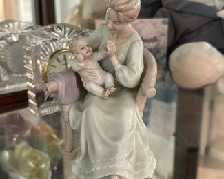 Valencia Roman Mother Baby Figurine 