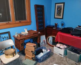 Antique sewing machine (singer)
