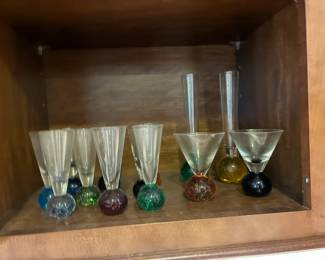 Vintage bubble base glasses