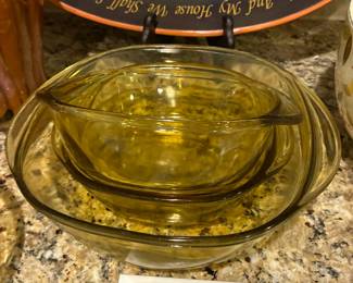 Pyrex amber glass bowls