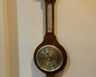 Aneroid barometer