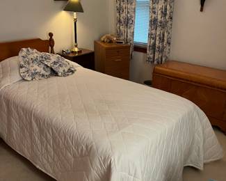 Single bed and some br stuff 