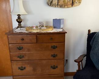 Dresser 