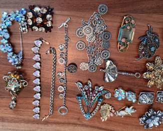 VINTAGE JEWELRY