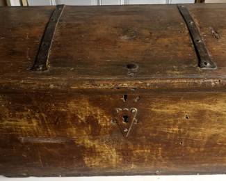 1800's HAND MADE IMMIGRANTS TRUNK