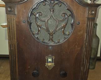 RARE ANTIQUE SPARTON CATHEDRAL RADIO w/ORIGINAL MANUAL!