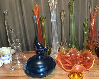 MID CENTURY VIKING GLASS & STRETCH GLASS VASES