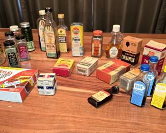 VINTAGE KITCHEN SPICE TINS & BOTTLES