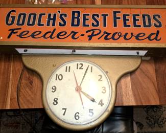 VINTAGE GOOCH'S FEEDS ADVERTISING TEAR-DROP CLOCK