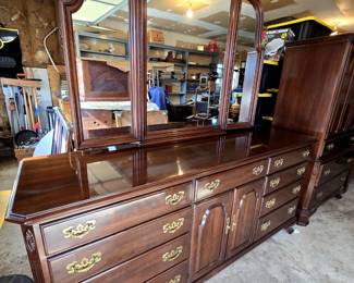 ETHAN ALLEN TRIPLE DRESSER