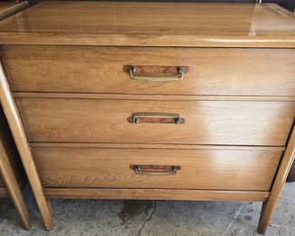 MID CENTURY MODERN DREXEL MERIDIAN CHEST
