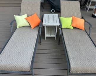 Patio lounge chairs