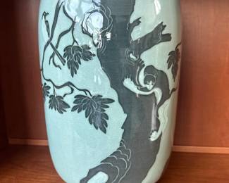 Vase Korean celadon cheongja jade green glaze