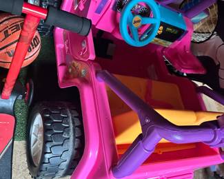 Kids motorized jeep