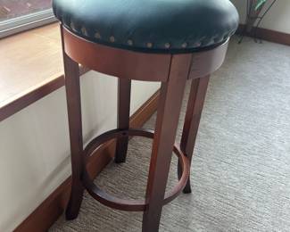 Barstools round