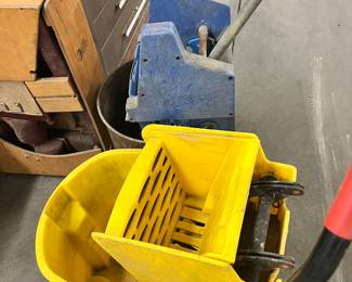 Mop buckets