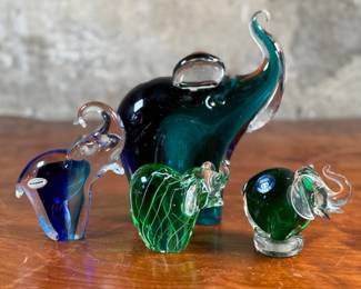 This lot features four (4) glass blown elephants from various countries around the world. Included are Murano, Kisslinger, & more. All appear to be in very good condition.
