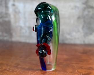 This lot features an Italian Murano glass face sculpture, circa 1970s. This sculpture is in good overall condition and measures, 10.5” H x 11.5” W x 3.5” D. There is a small chip on the lower base shown in photos that is hardly noticeable.
