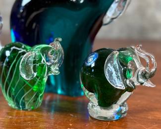 This lot features four (4) glass blown elephants from various countries around the world. Included are Murano, Kisslinger, & more. All appear to be in very good condition.
