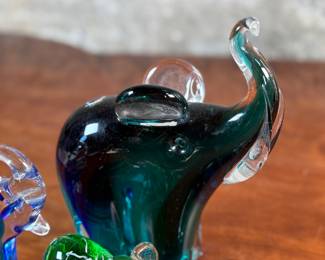 This lot features four (4) glass blown elephants from various countries around the world. Included are Murano, Kisslinger, & more. All appear to be in very good condition.
