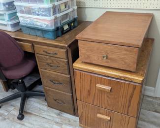 Vintage oak desk. Perfect for smaller spaces. Was used as quilting work station