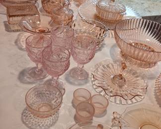 Pink depression glass.... Beautiful