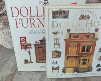 Books of collectibles quilts and crafts