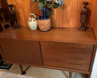MCM credenza
