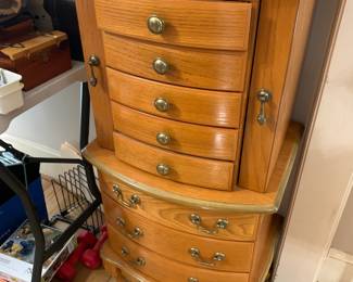 #59 jewelry cabinet 8 drawers flip top and 2 open side door19x15x42 $75.00