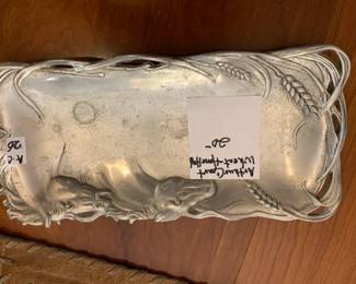 #223 Arthurs Court Wheat & Horse Head Tray $20.00