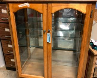 #116 display cabinet with 2 glass doors 3 glass shelve 1 drawer 39x21x59 $45.00