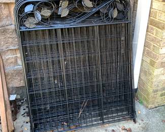 #209 16 panels (forms a dog pen) - panel 36x45 $120.00