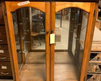 #116 display cabinet with 2 glass doors 3 glass shelve 1 drawer 39x21x59 $45.00