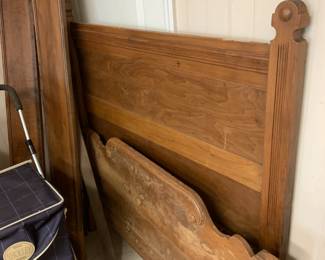 #90 single wood bed frame old as is finish $45.00