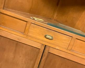 #154 corner cabinet with 1 drawer 2 doors 3 shelves 42x20x88 as is door off $100.00
