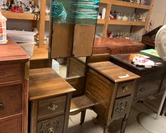 #129 vanity with 3 mirrors 4 drawers knee hold 42x18x68 $75.00