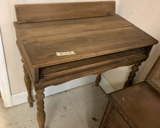 #85 as is finish and construction desk with flip top 32x18x32 $35.00