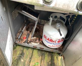 #30 Webber grill with 3 burners 58x25x48 $30.00