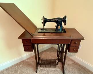 Singer Sewing Machine