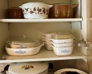 Pyrex cookware, Corning ware, cookware.