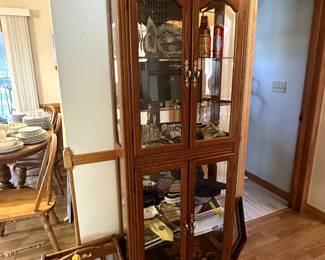 2-door lighted display cabinet
