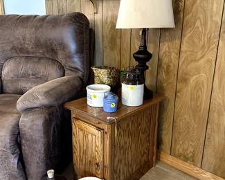 crocks, jugs, endtable, lamp
