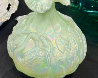 Fenton Opalescent Ruffled Swan Vase