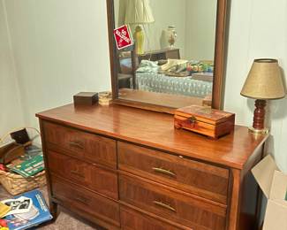 MCM dresser