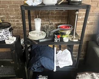 Various household items 