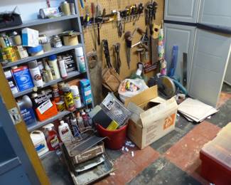 LOADED garage & basement!! Tons of power & hand tools and all kinds of things!!