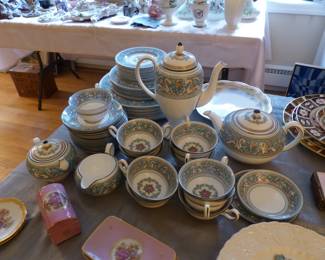 Wedgwood Florentine dinnerware set