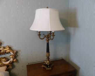 Single brass lamp